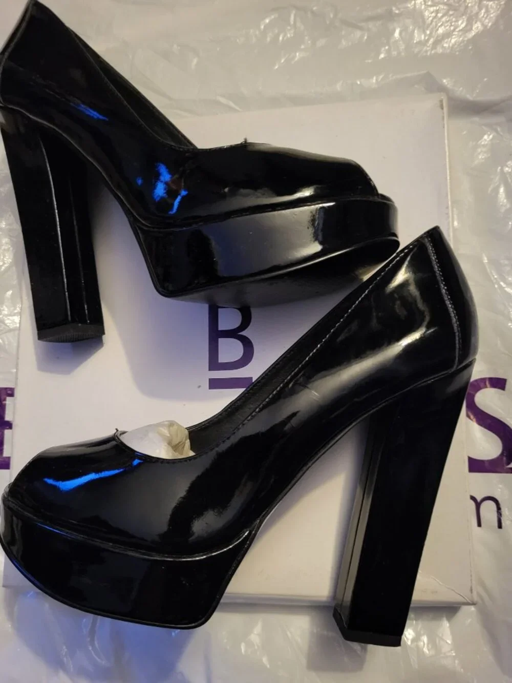 BAKERS BLACK PATENT LEATHER 